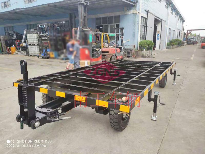 5吨骨架式奇异果(中国)移动房车底盘