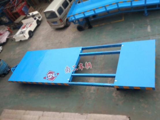 平板车 15吨伸缩型奇异果(中国)