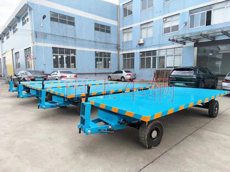 6吨奇异果(中国)蓝色 带减震带刹车工具拖车