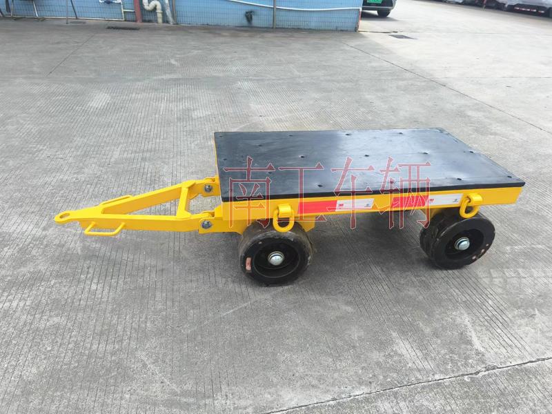 2吨小型奇异果(中国) 带橡胶垫全挂车