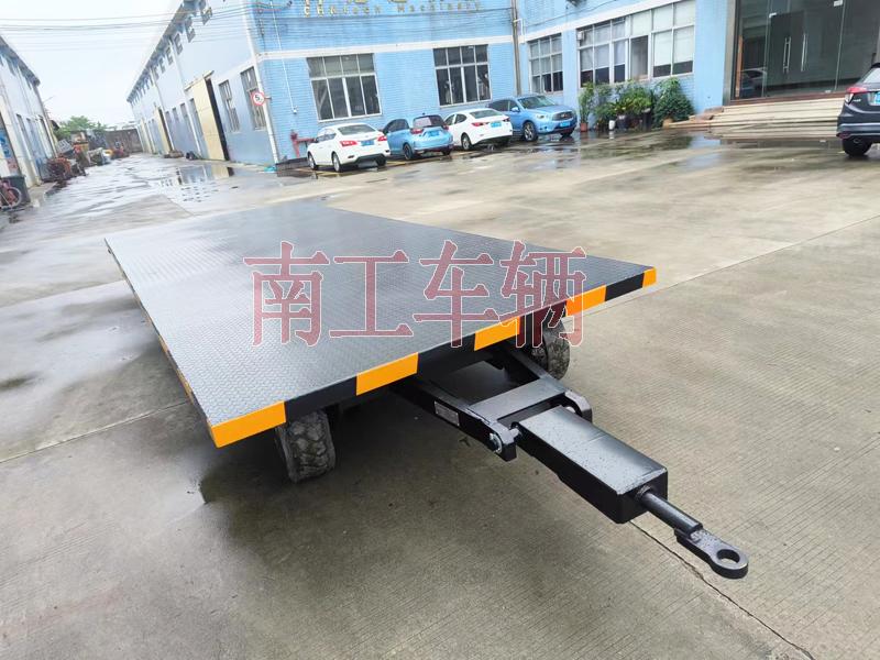 6吨牵引奇异果(中国) 工业全挂拖车