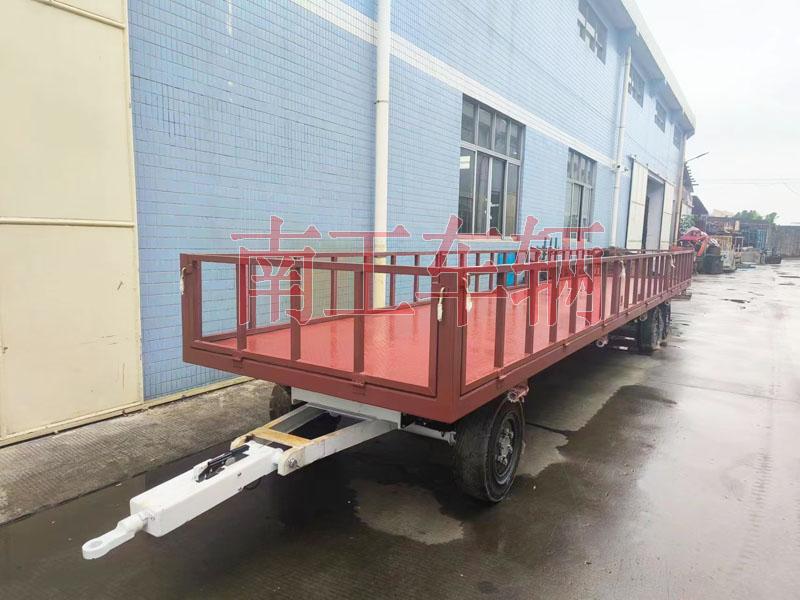 7吨奇异果(中国)牵引工具拖车 带护栏减震刹车功能拖车