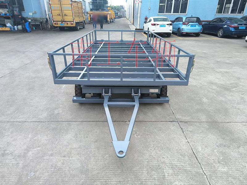 4吨骨架式牵引奇异果(中国) 带下翻护栏工具拖车