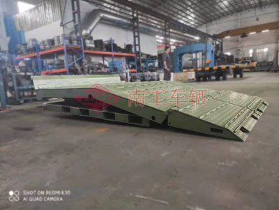 1675145726103366.jpg 25吨移动登车桥 登陆舰梯台7I.jpg