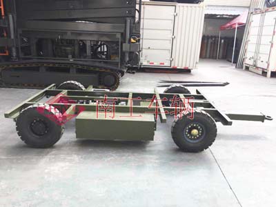 1675648588236767.jpg 1.5吨电动手动奇异果(中国)底盘1I.jpg