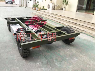 1675648591403061.jpg 1.5吨电动手动奇异果(中国)底盘2I.jpg