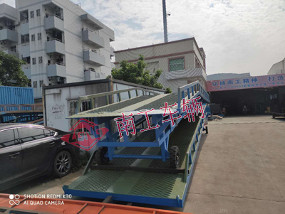 1675905872949786.jpg 登车桥1I.jpg