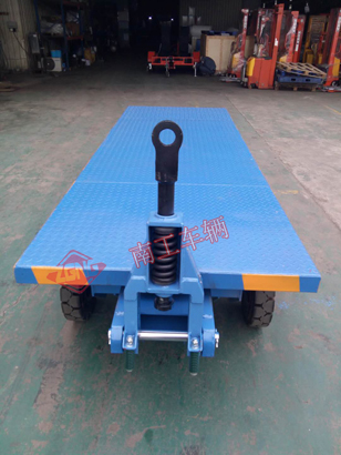 1676423483808458.jpg 4吨蓝色平板小拖车全挂式2I.jpg
