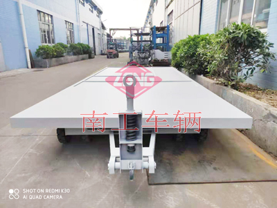 1684573363385387.jpg 7吨移动式房车底盘1I.jpg