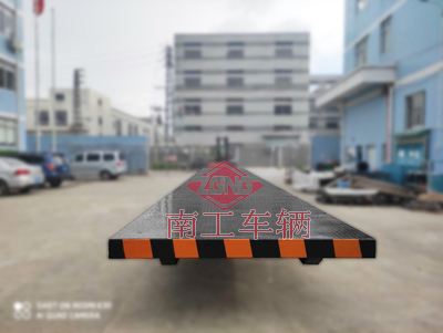 1686811948309892.jpg 25吨15米长重型平板全挂拖车4I.jpg