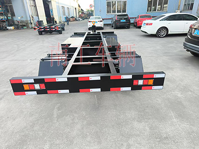 1748055792508245.jpg 10吨自走式拖车底盘 电动奇异果(中国)2I.jpg