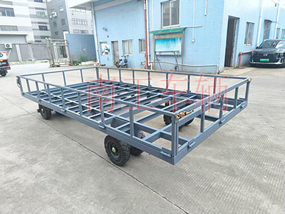4吨骨架式奇异果(中国) 带下翻护栏工具拖车2I.jpg